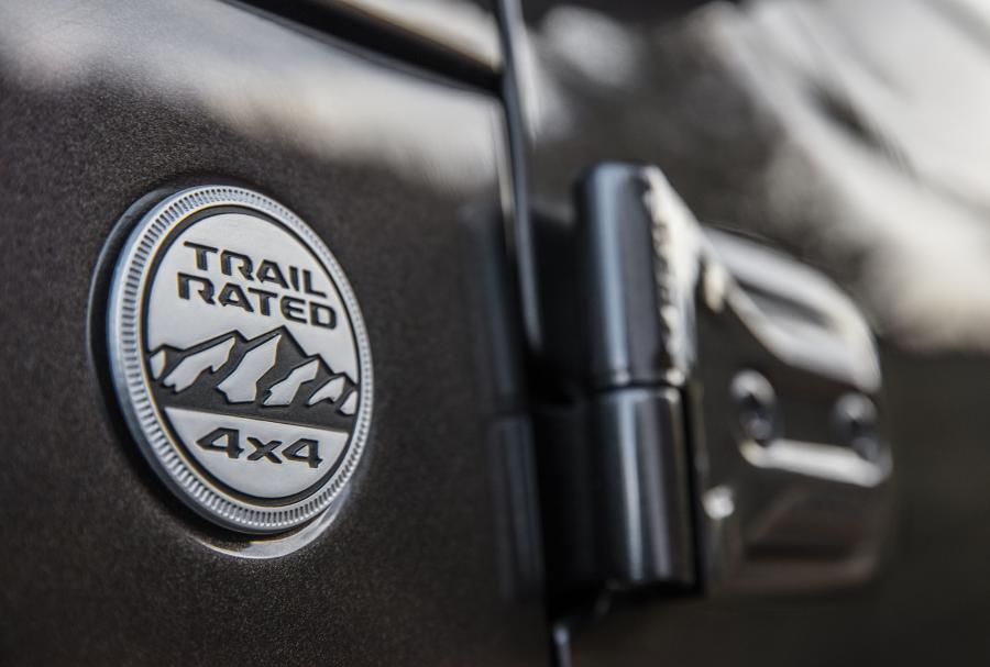 Детали экстерьера Jeep Wrangler Unlimited Sahara (JL) 2018 года  (NA) (фото 25 из 52)